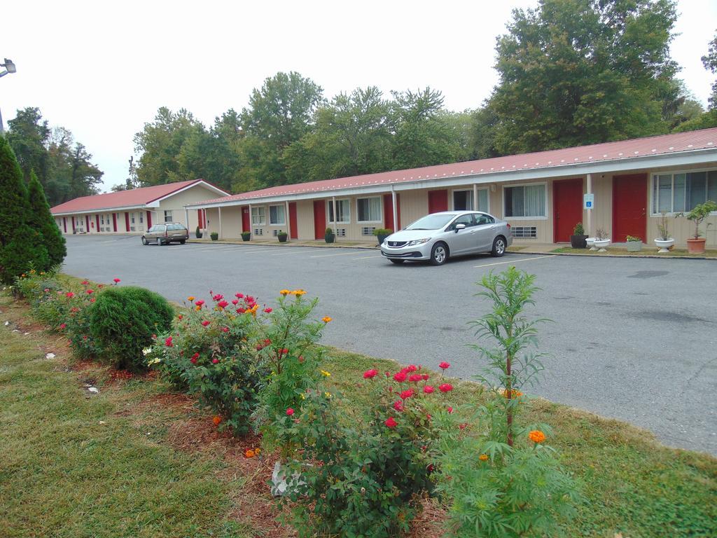 Red Carpet Inn Duncannon New Buffalo Εξωτερικό φωτογραφία