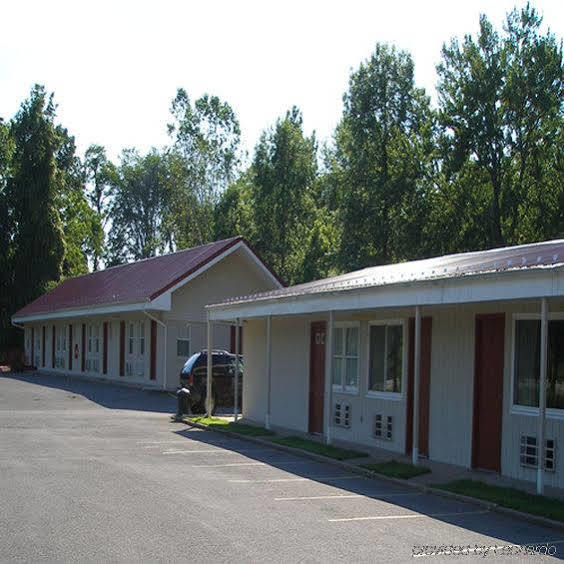 Red Carpet Inn Duncannon New Buffalo Εξωτερικό φωτογραφία